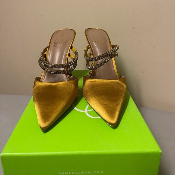 Mustard Yellow Heels - Picture 1 of 7